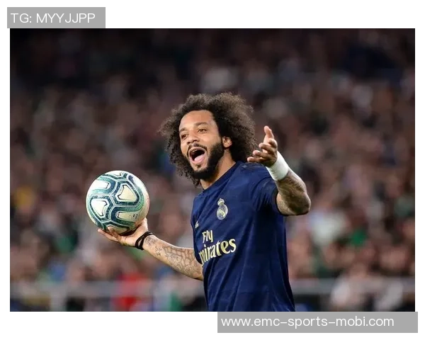 塞拉德斯回忆99年离开巴萨经历经塞尔塔转会皇马合同剩一年 塞拉德斯回忆99年离开巴萨经历经塞尔塔转会皇马合同剩一年