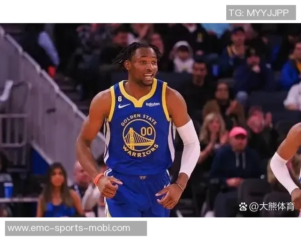 库里本赛季对开拓者狂轰30记三分球创单赛季对单一球队历史新高 库里本赛季对开拓者狂轰30记三分球创单赛季对单一球队历史新高