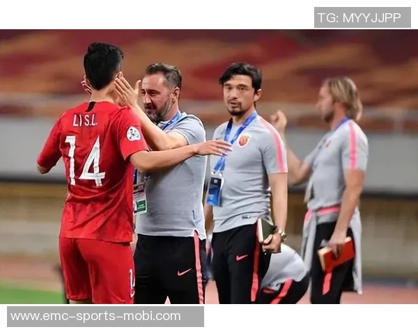 海港B队热身赛表现出色李圣龙对阵镇江队20分钟内贡献1射2传 海港B队热身赛表现出色李圣龙对阵镇江队20分钟内贡献1射2传